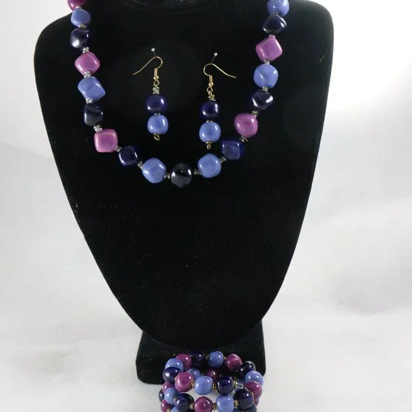 KAZURI Beads Cadeaux 18-inch Lavender Girl Necklace + Earrings + Bracelet Set - Picture 1 of 8